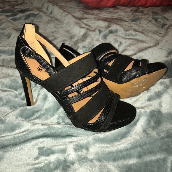 H&M Heels - Picture 2 of 4